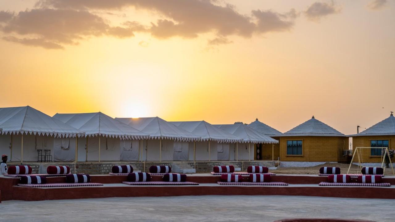 Sunrise Desert Resort With Swimming Pool Dzsaiszalmer Kültér fotó