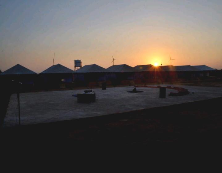 Sunrise Desert Resort With Swimming Pool Dzsaiszalmer Kültér fotó